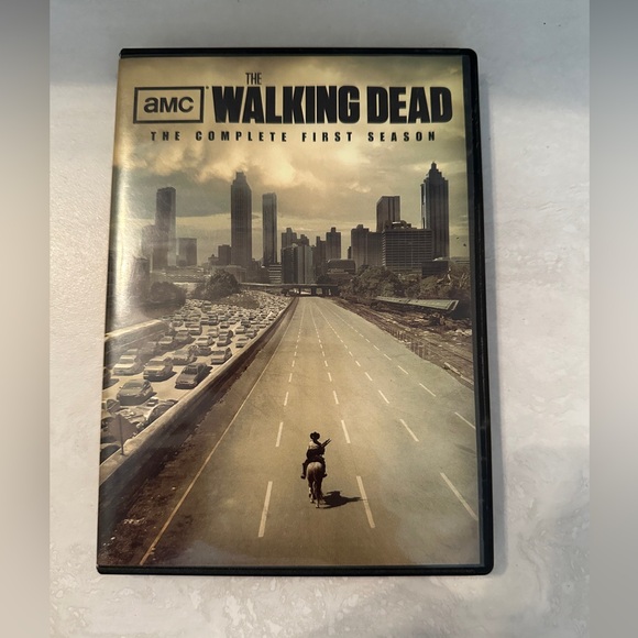 The Walking Dead Complete First Season DVD - Picture 1 of 4